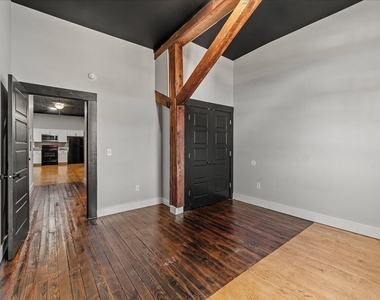 202 S Main Street - Photo Thumbnail 6