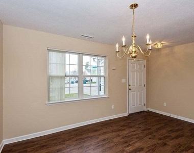 2101 Great Bend Drive - Photo Thumbnail 6