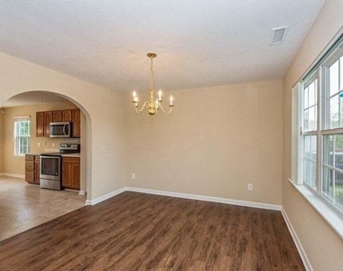 2101 Great Bend Drive - Photo Thumbnail 4