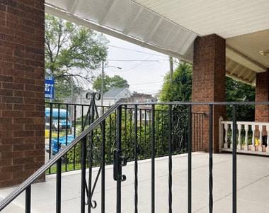 303 E Vernon Road - Photo Thumbnail 1