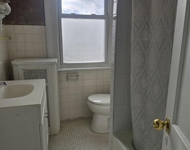 4202 Tyson Avenue - Photo Thumbnail 5