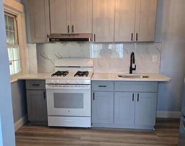 4202 Tyson Avenue - Photo Thumbnail 3