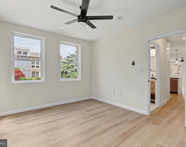 1242 N 15th Street - Photo Thumbnail 12