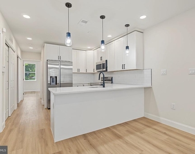 1242 N 15th Street - Photo Thumbnail 2