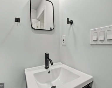 1242 N 15th Street - Photo Thumbnail 25