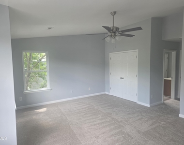 10711 Coppergate Drive - Photo Thumbnail 4