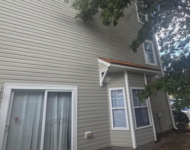 10711 Coppergate Drive - Photo Thumbnail 7