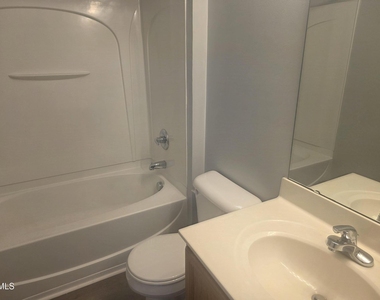 10711 Coppergate Drive - Photo Thumbnail 12