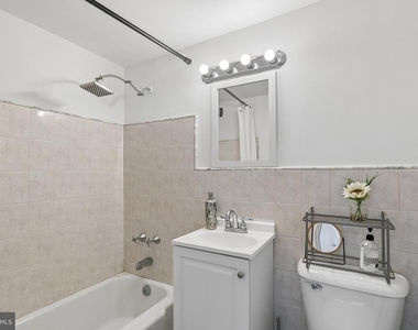 2101 Chestnut Street - Photo Thumbnail 10