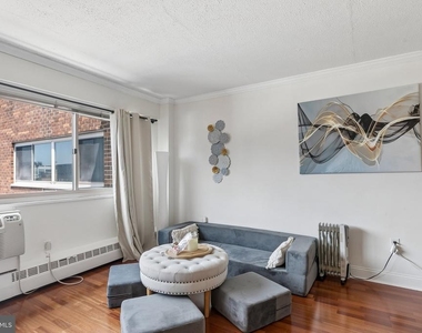2101 Chestnut Street - Photo Thumbnail 2