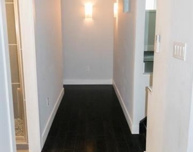 153 Richmond Street - Photo Thumbnail 15