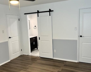 9560 James Street - Photo Thumbnail 9