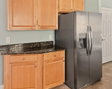 3108 Summer Oaks Drive - Photo Thumbnail 9