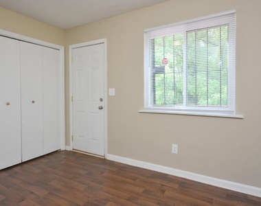 800 Fargo Street - Photo Thumbnail 10