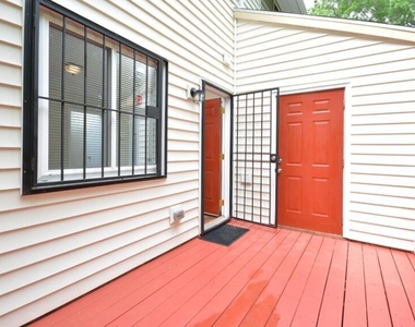 800 Fargo Street - Photo Thumbnail 23