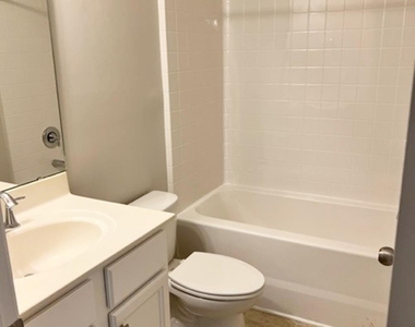 1126 Metropolitan Drive - Photo Thumbnail 23