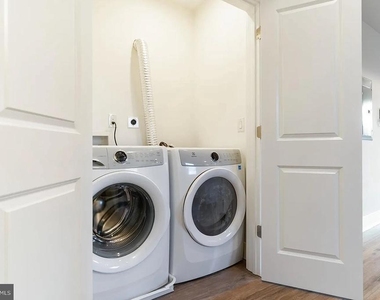 2101 E Huntingdon Street - Photo Thumbnail 5