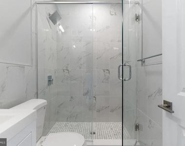 2101 E Huntingdon Street - Photo Thumbnail 4