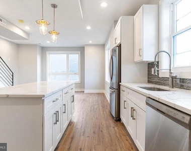 2101 E Huntingdon Street - Photo Thumbnail 1