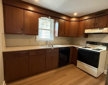 248 E Main Street - Photo Thumbnail 8