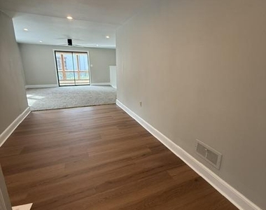 248 E Main Street - Photo Thumbnail 3