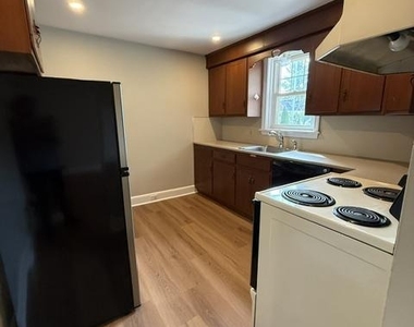 248 E Main Street - Photo Thumbnail 7