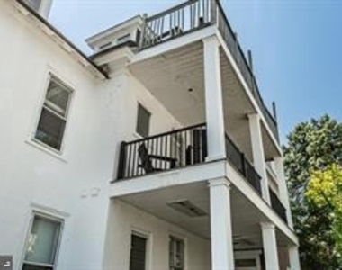 537 S Walnut Street - Photo Thumbnail 5