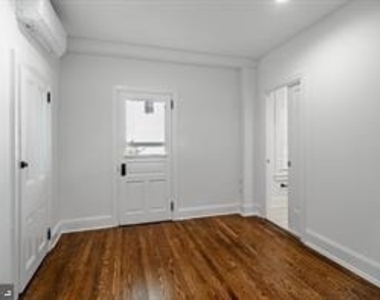 537 S Walnut Street - Photo Thumbnail 6
