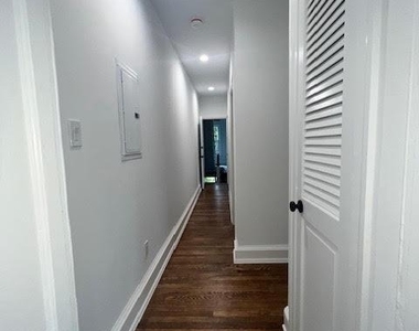 537 S Walnut Street - Photo Thumbnail 15