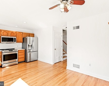 808 Yorkview Drive - Photo Thumbnail 14