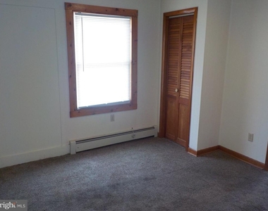 3 Oak Street - Photo Thumbnail 2
