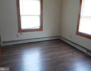 3 Oak Street - Photo Thumbnail 6