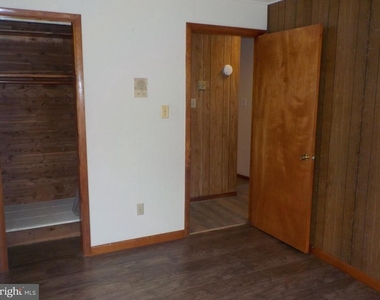 3 Oak Street - Photo Thumbnail 9