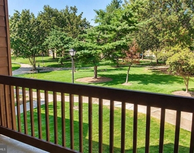 2210 Sayre Drive - Photo Thumbnail 6