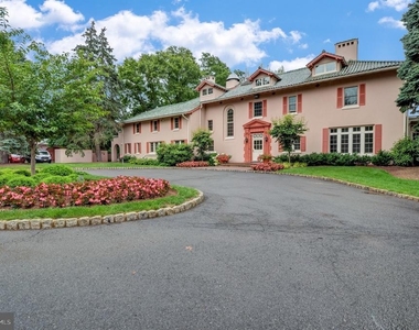 2210 Sayre Drive - Photo Thumbnail 8