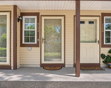 382 Andover Place - Photo Thumbnail 13