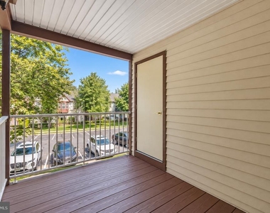 382 Andover Place - Photo Thumbnail 12