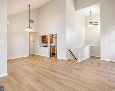 382 Andover Place - Photo Thumbnail 1