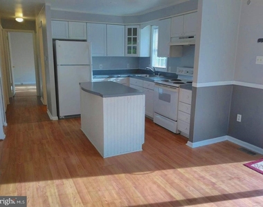 320 E High Street - Photo Thumbnail 1