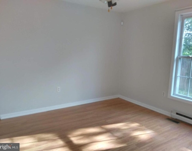 320 E High Street - Photo Thumbnail 21