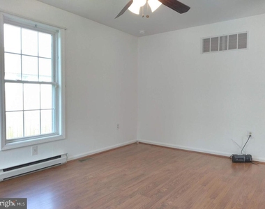 320 E High Street - Photo Thumbnail 13