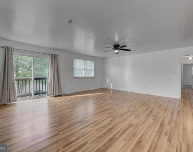 316 S White Horse Pike - Photo Thumbnail 2