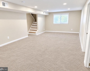 126 Knollwood Drive - Photo Thumbnail 5