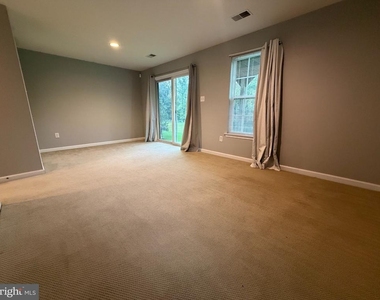2102 E Oak Road - Photo Thumbnail 1