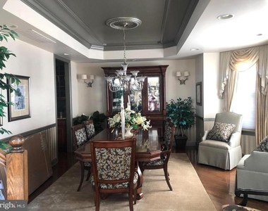 304 Crescent Drive - Photo Thumbnail 7
