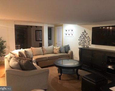 304 Crescent Drive - Photo Thumbnail 42
