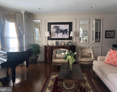 304 Crescent Drive - Photo Thumbnail 6