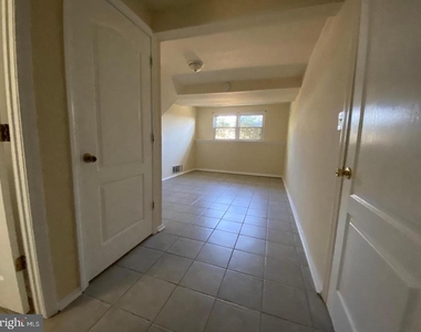 902 Woodlane Road - Photo Thumbnail 15