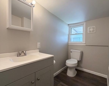 232 W Union Street - Photo Thumbnail 16