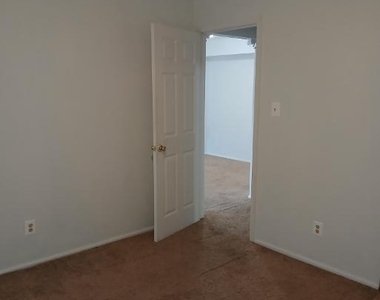 2001 Ralston Drive - Photo Thumbnail 10